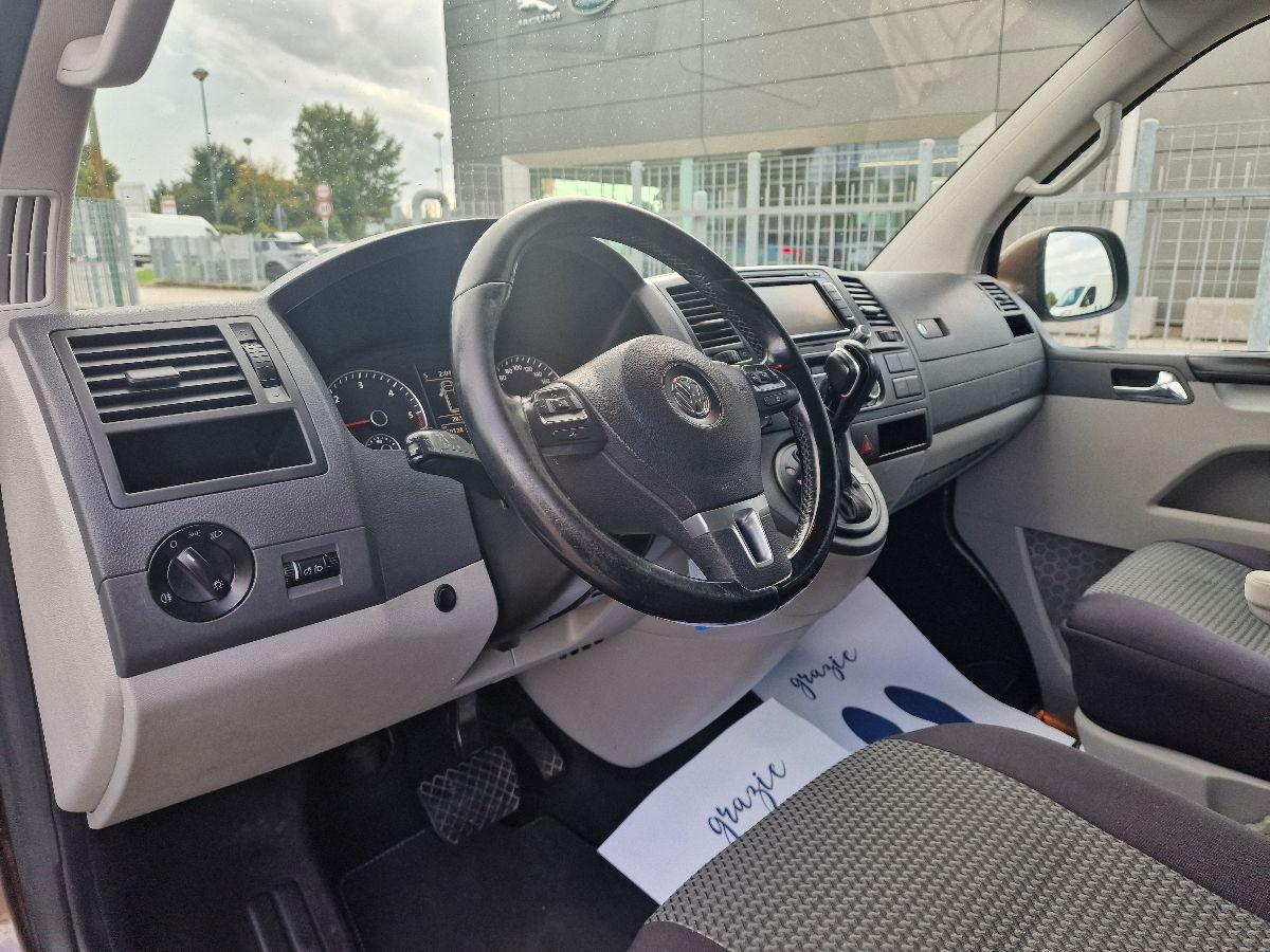 VOLKSWAGEN - Caravelle T5 4MOTION 8 POSTI