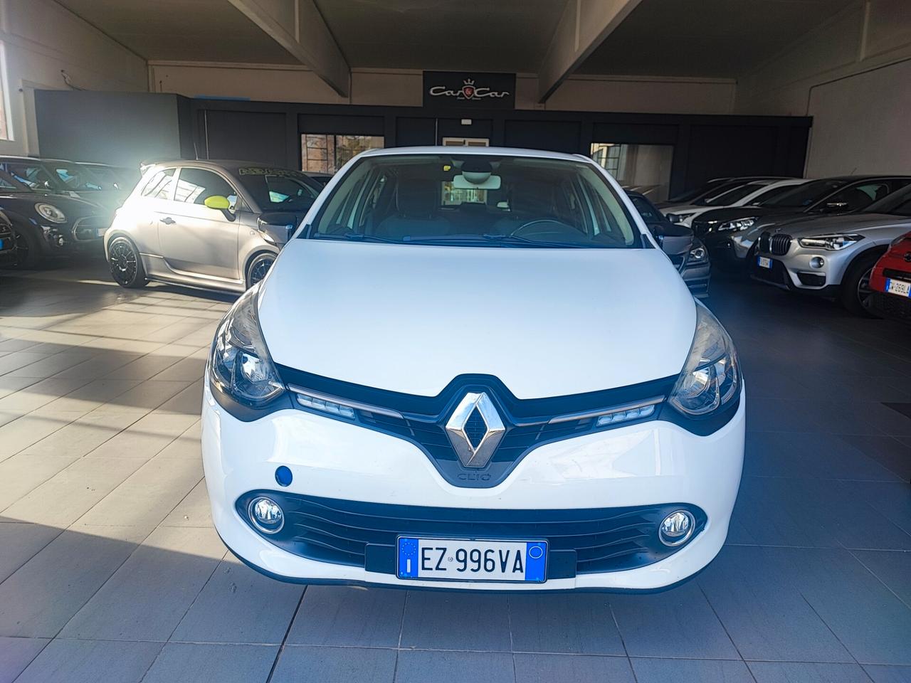 Renault Clio 1.2 5 PT Costume National