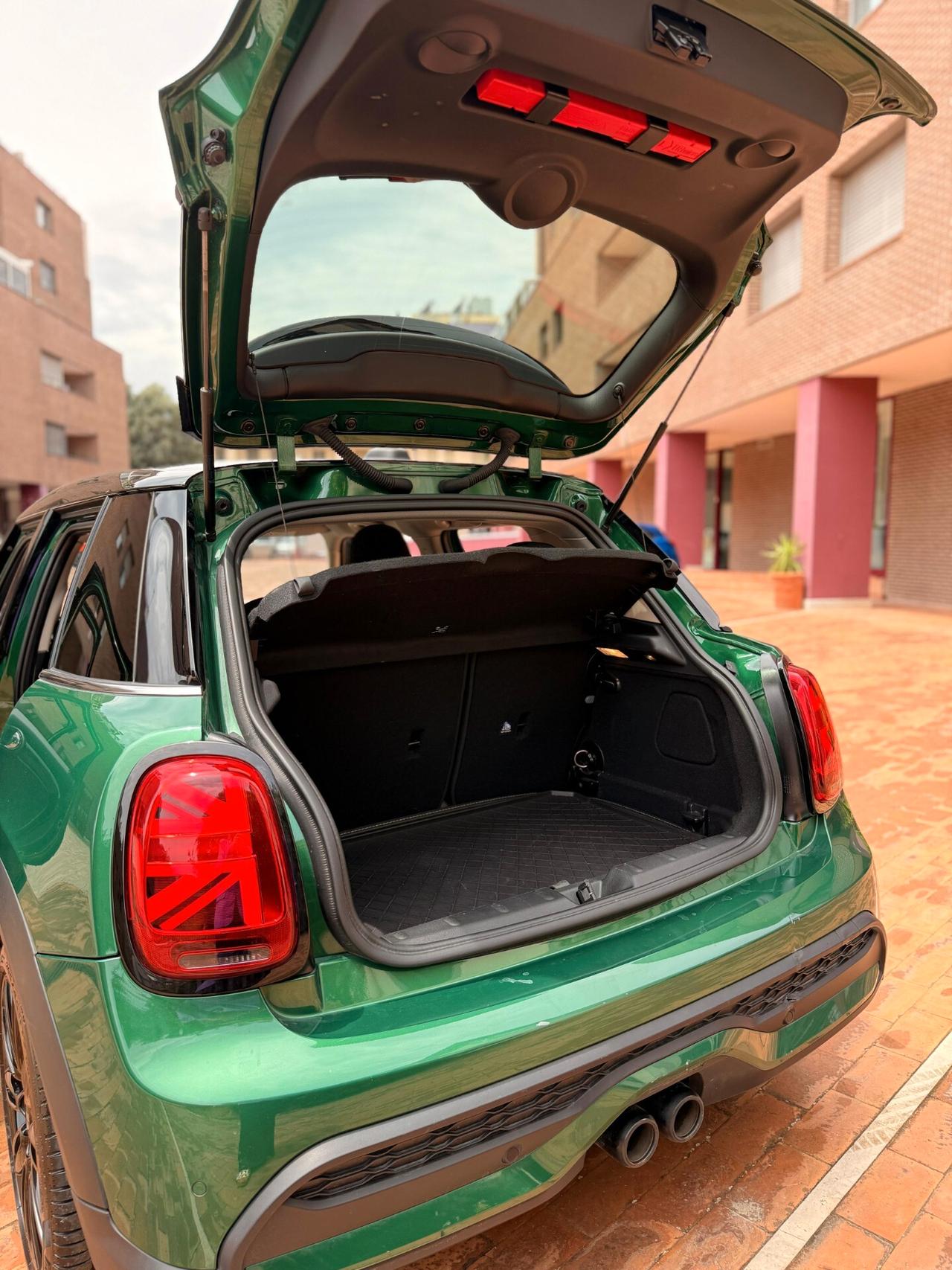 Mini Mini 2.0 Cooper S Classic HATCHBCK Premium 5 PORTE