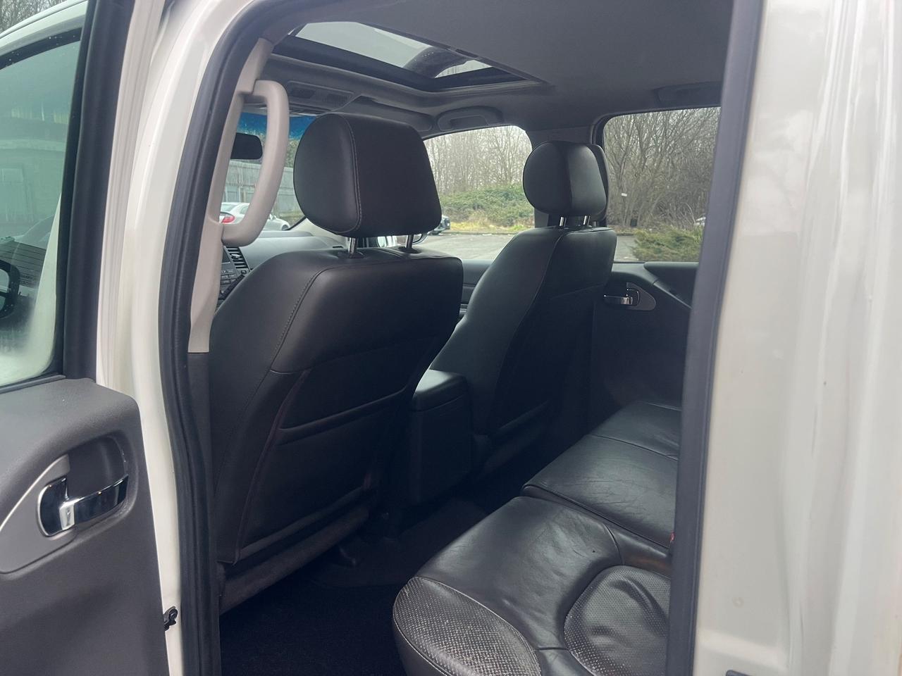 Nissan Navara 3.0 dCi 4 porte Double Cab LE V6