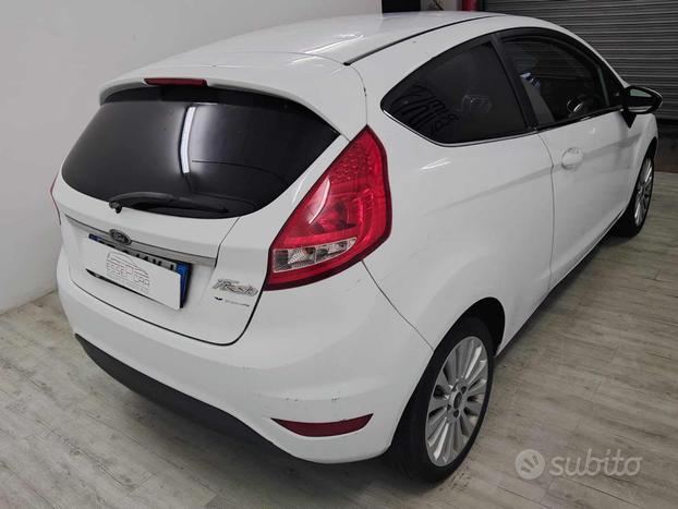 FORD Fiesta 1.2 82CV 3 porte Titanium GRANDINATA