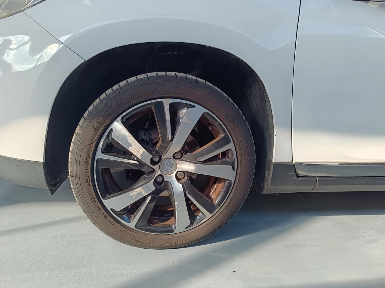 Peugeot 2008 1.6 e-HDi 92 CV Stop&Start Allure