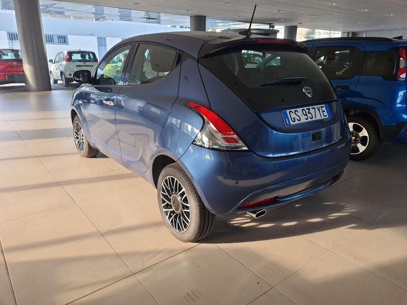 Lancia Ypsilon 1.0 FireFly 5 porte S&S Hybrid Platino