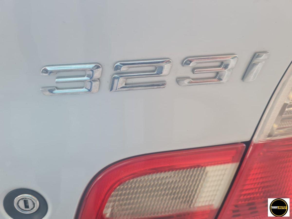 BMW Serie 3 (E46) 323i-Automatico