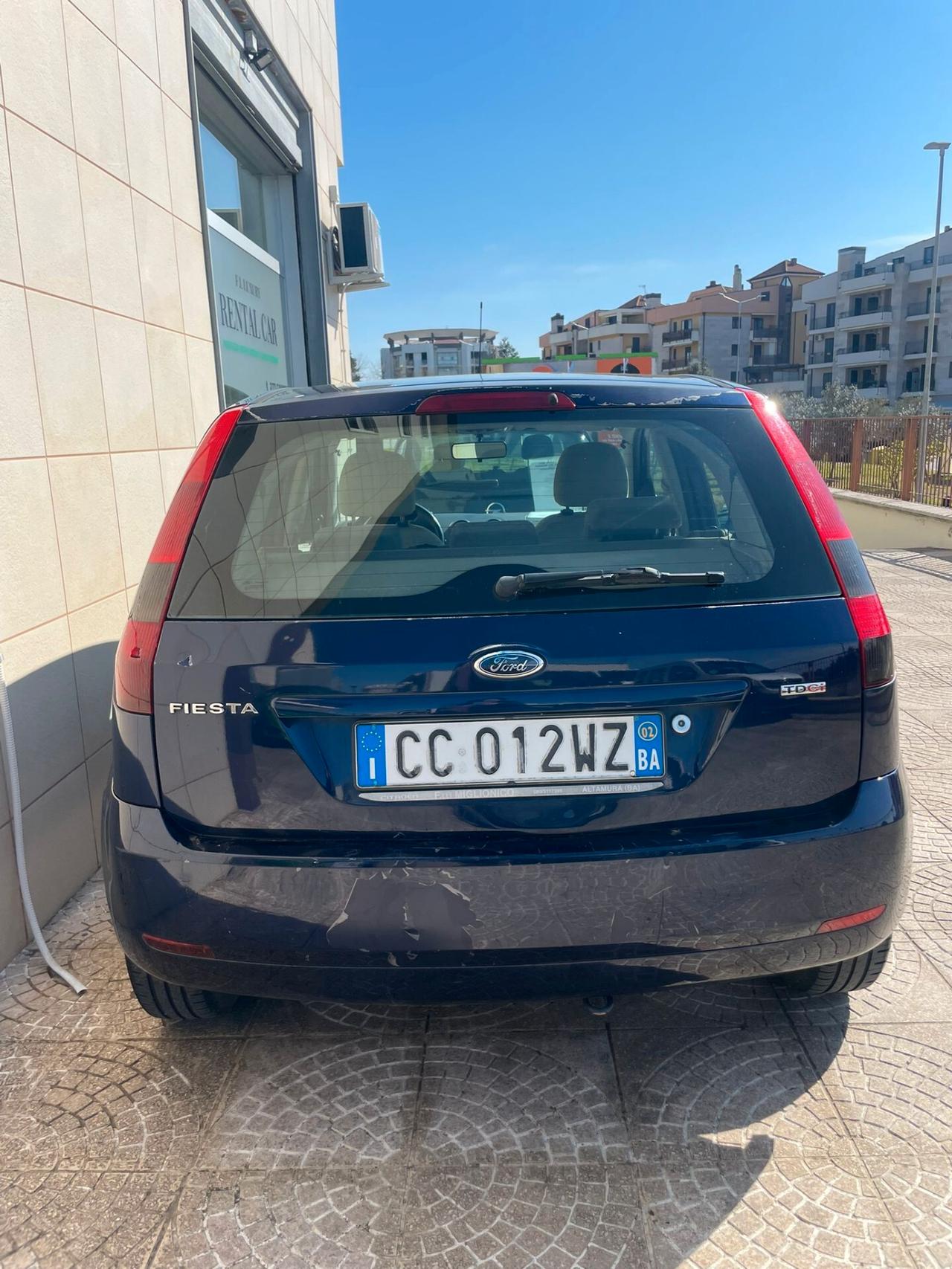 FORD FIESTA 1.4 DIESEL 68CV AUTO IDEALE PER NEO PATENTATI