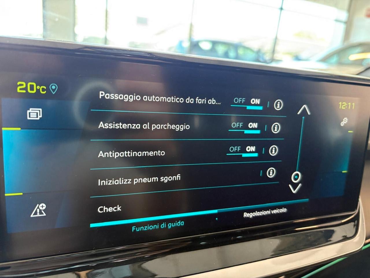 Peugeot 208 GT PACK motore elettrico 136 CV SPOTICAR