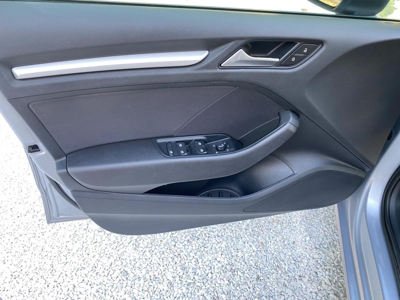 Audi A3 SPB 1.6 TDI 116 CV S tronic Business NEOPATENTATI!!!