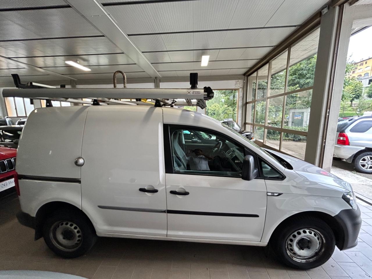 Volkswagen Caddy 2.0 TDI 122 CV 4Motion GANCIO TRAINO SCAFFALATURE