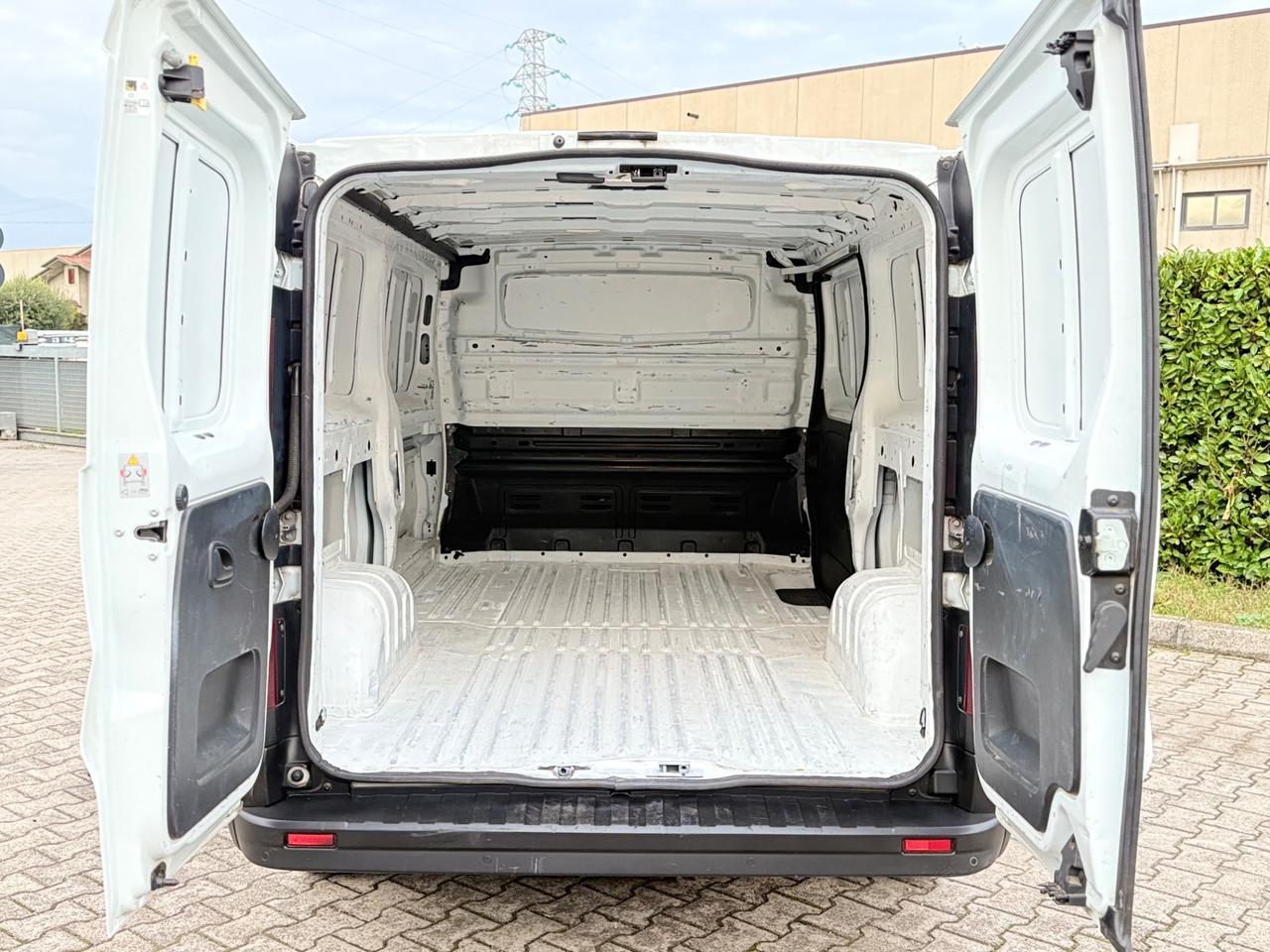 RENAULT TRAFIC 1.6 dCi 120CV 2018 82.000KM