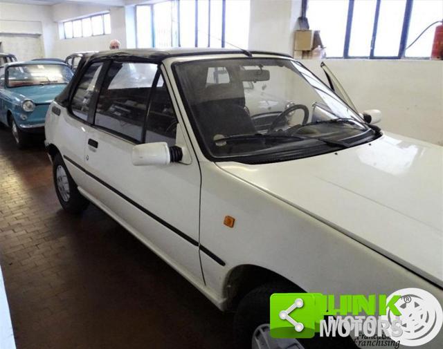 PEUGEOT 205 CJ Cabriolet.