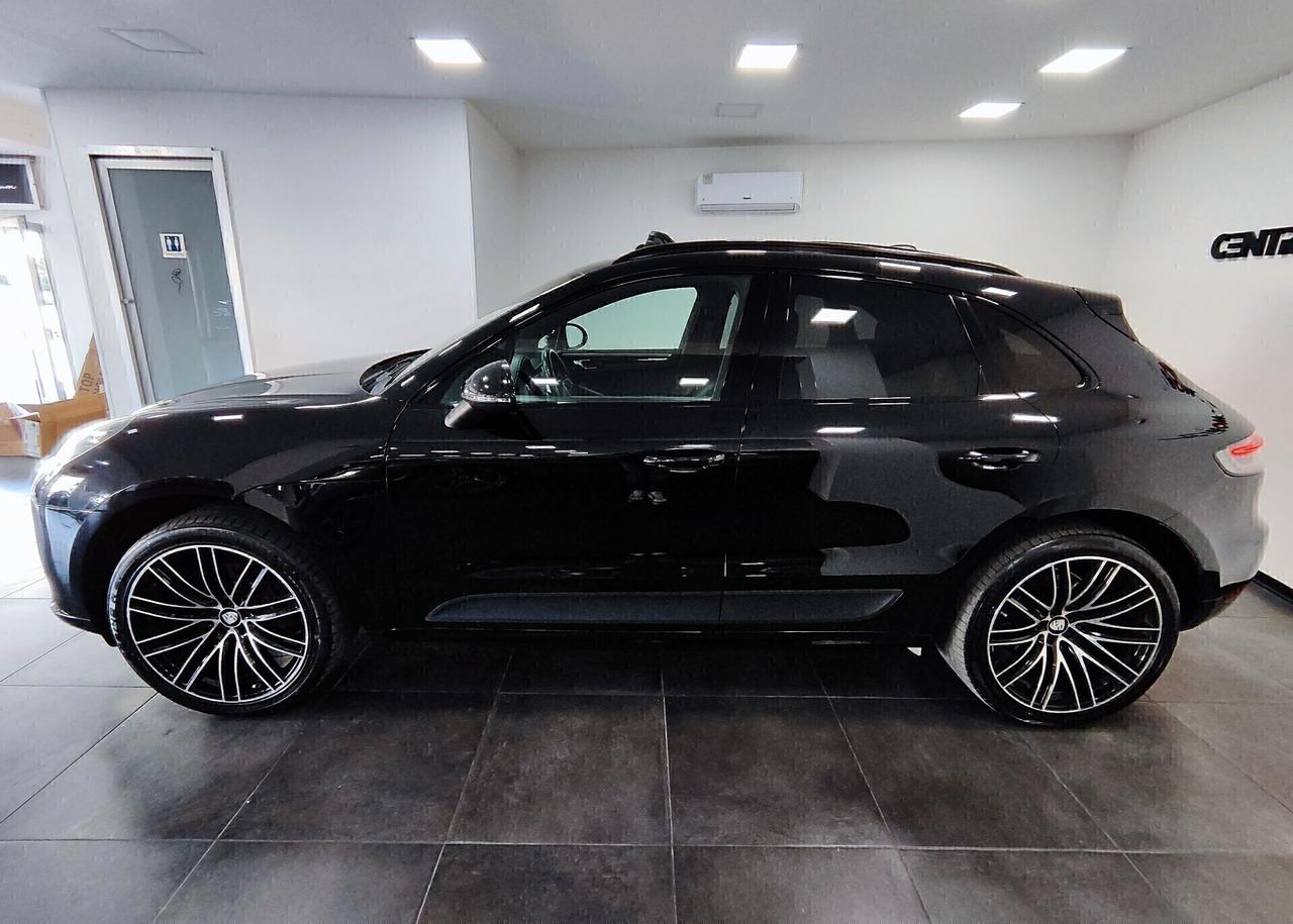 Porsche Macan 2.0 245cv Tetto Led