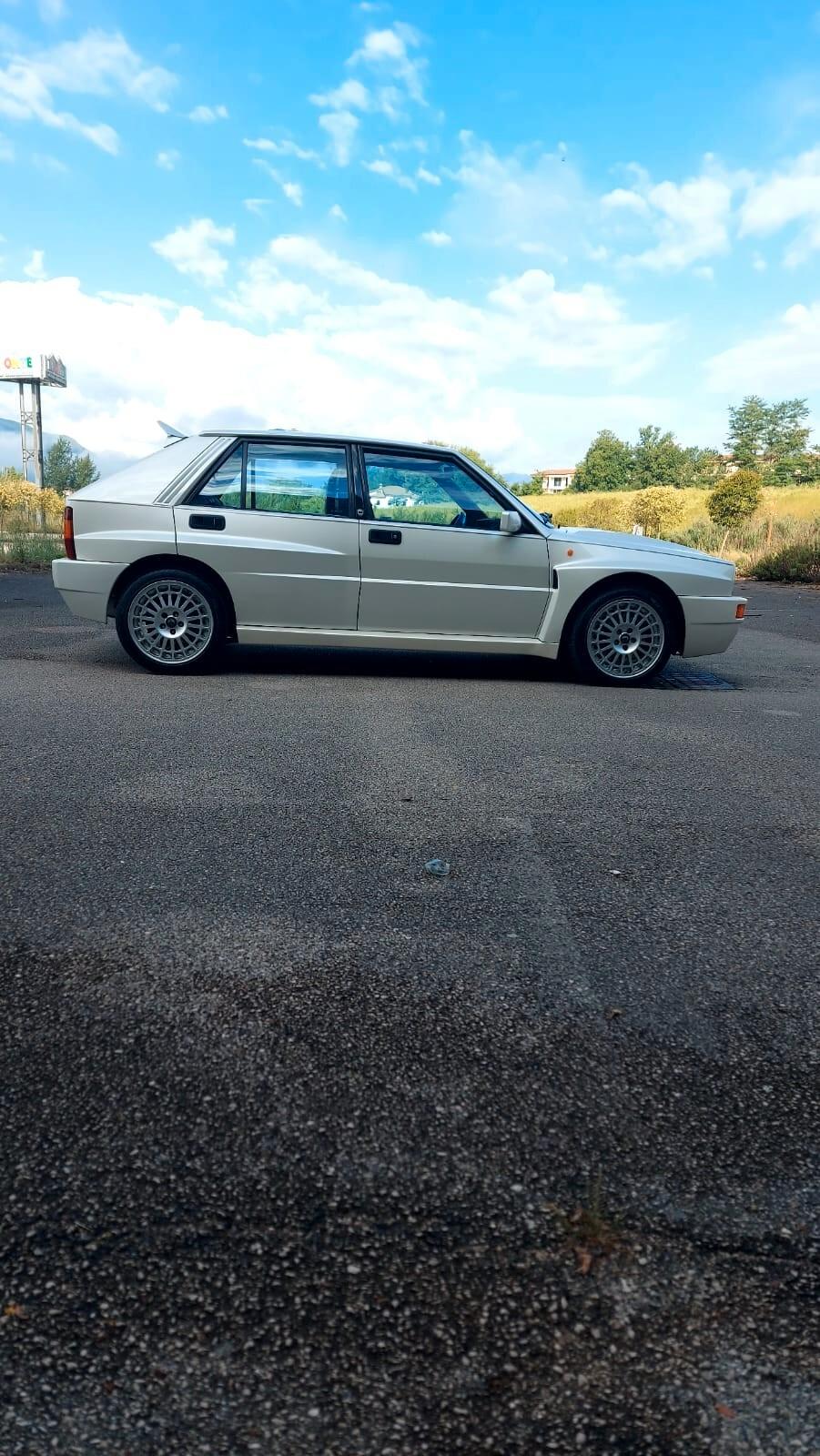 Lancia Delta 2.0i.e. turbo 16V cat HF integrale Edizione Speciale bianco perla