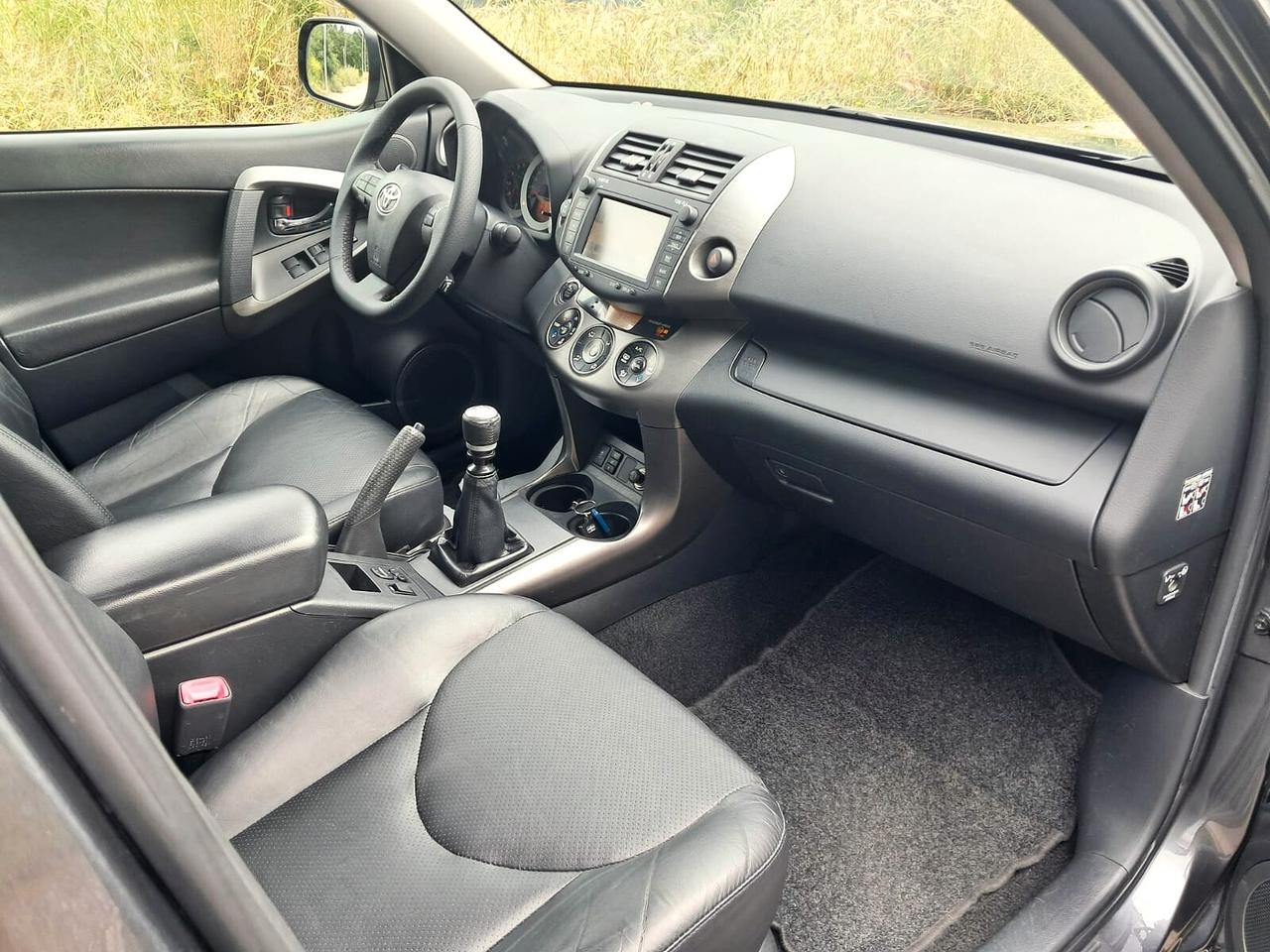 Toyota RAV 4 RAV4 2.2 D-4D 150 CV DPF Luxury