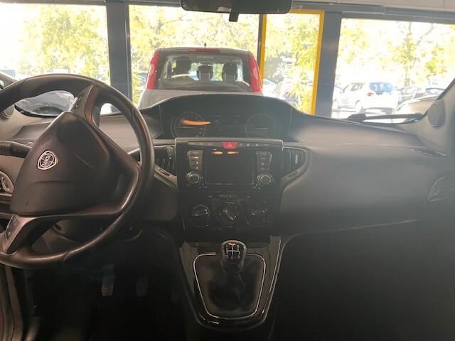 Lancia Ypsilon 1.2 69 CV 5 porte GPL Ecochic Silver