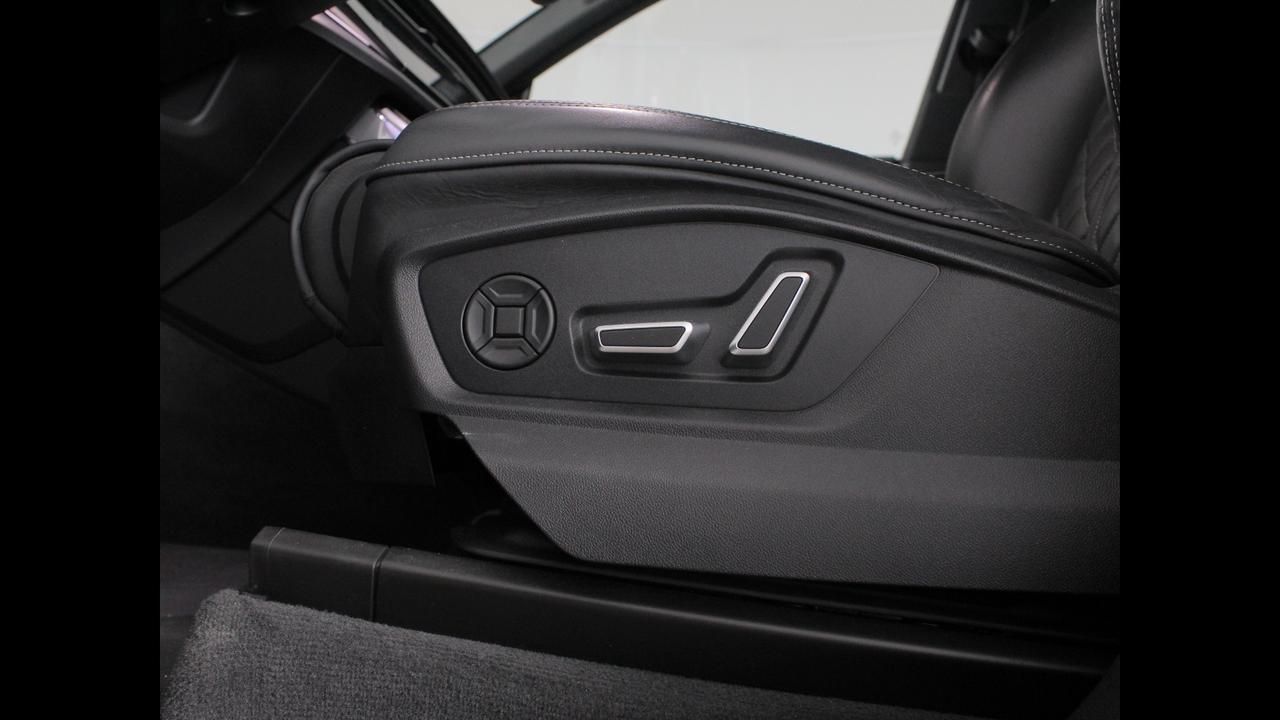 AUDI Q8 I 2018 - Q8 50 3.0 tdi mhev Sport quattro tiptronic