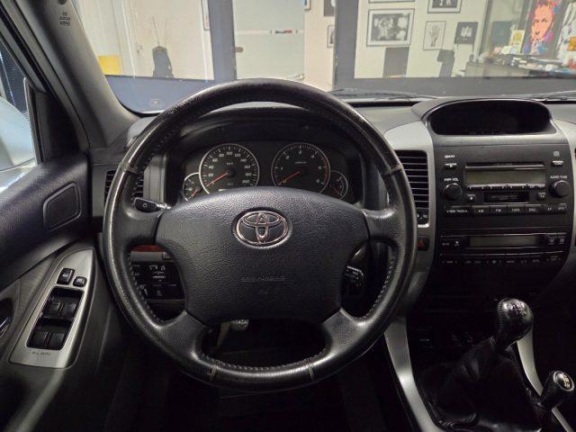 TOYOTA Land Cruiser 3.0 D-4D 16V CAMBIO MANUALE