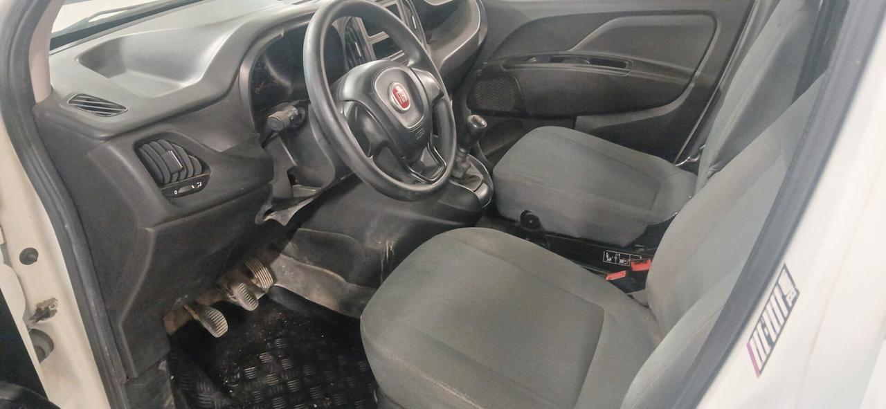 Fiat Doblò 1.3 mj 2 posti autocarro vetrato