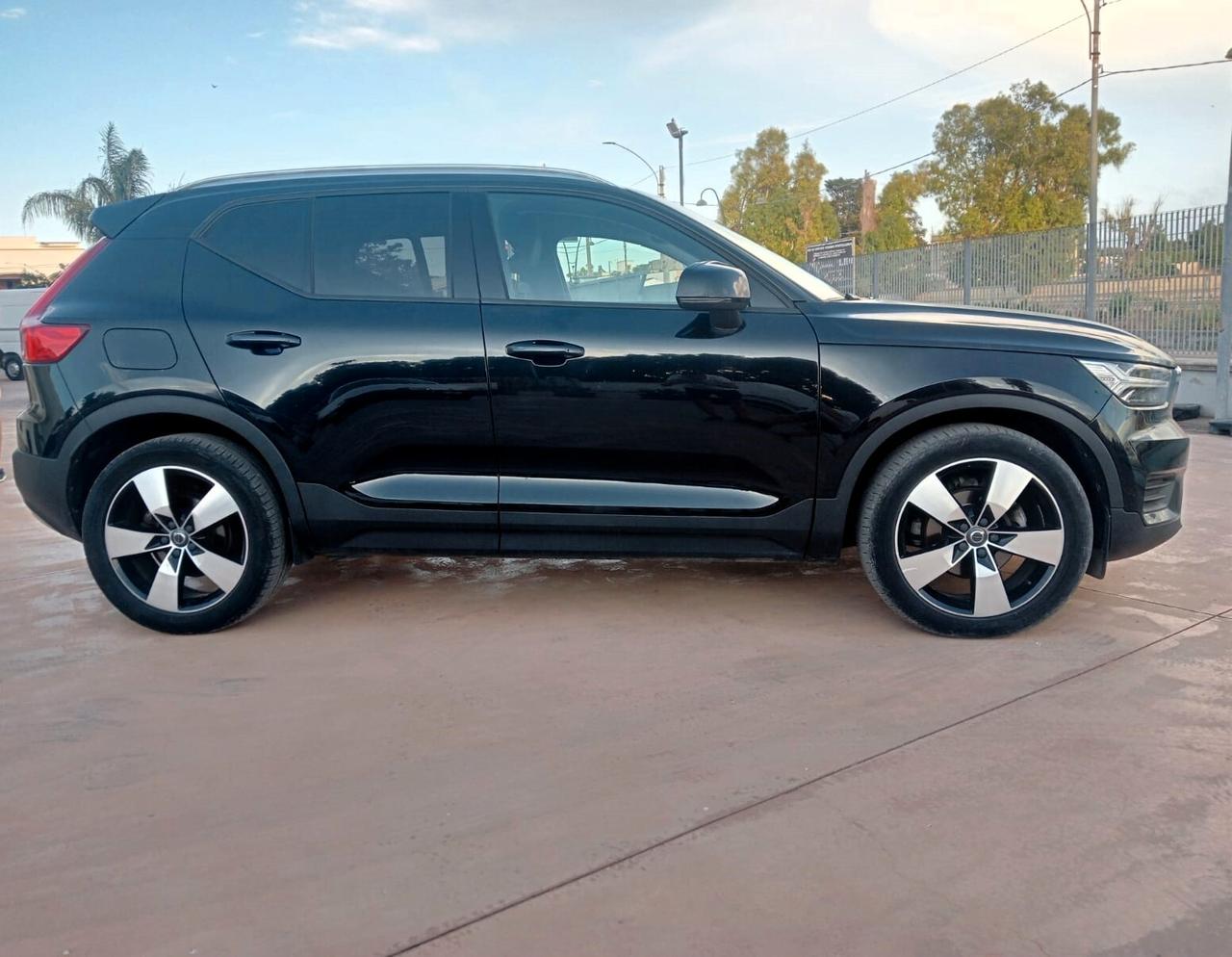 Volvo XC40 D4 AWD Geartronic R-design