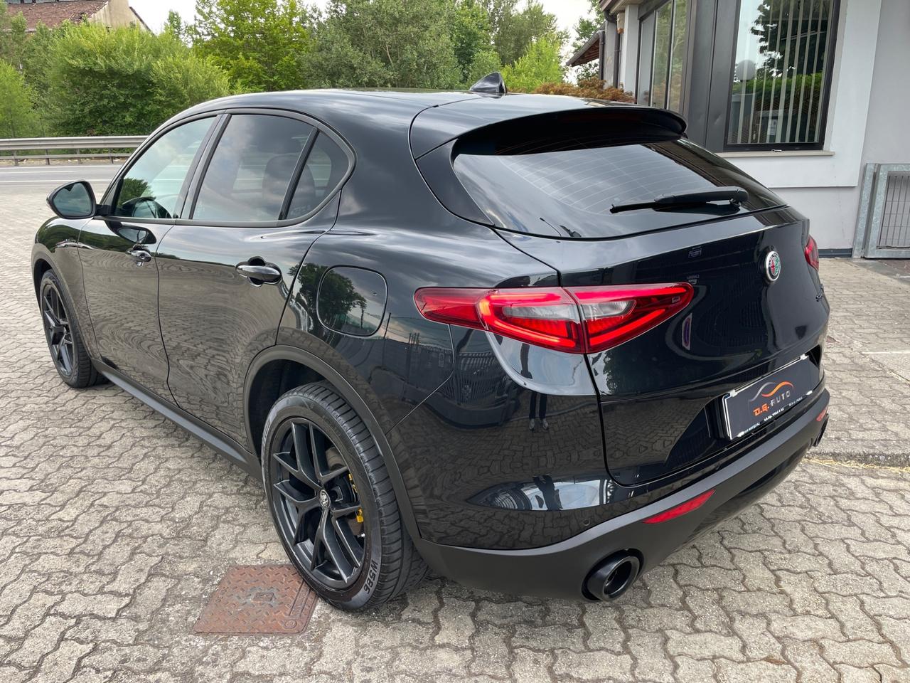 Alfa Romeo Stelvio 2.2 Turbodiesel 160 CV AT8 RWD Veloce