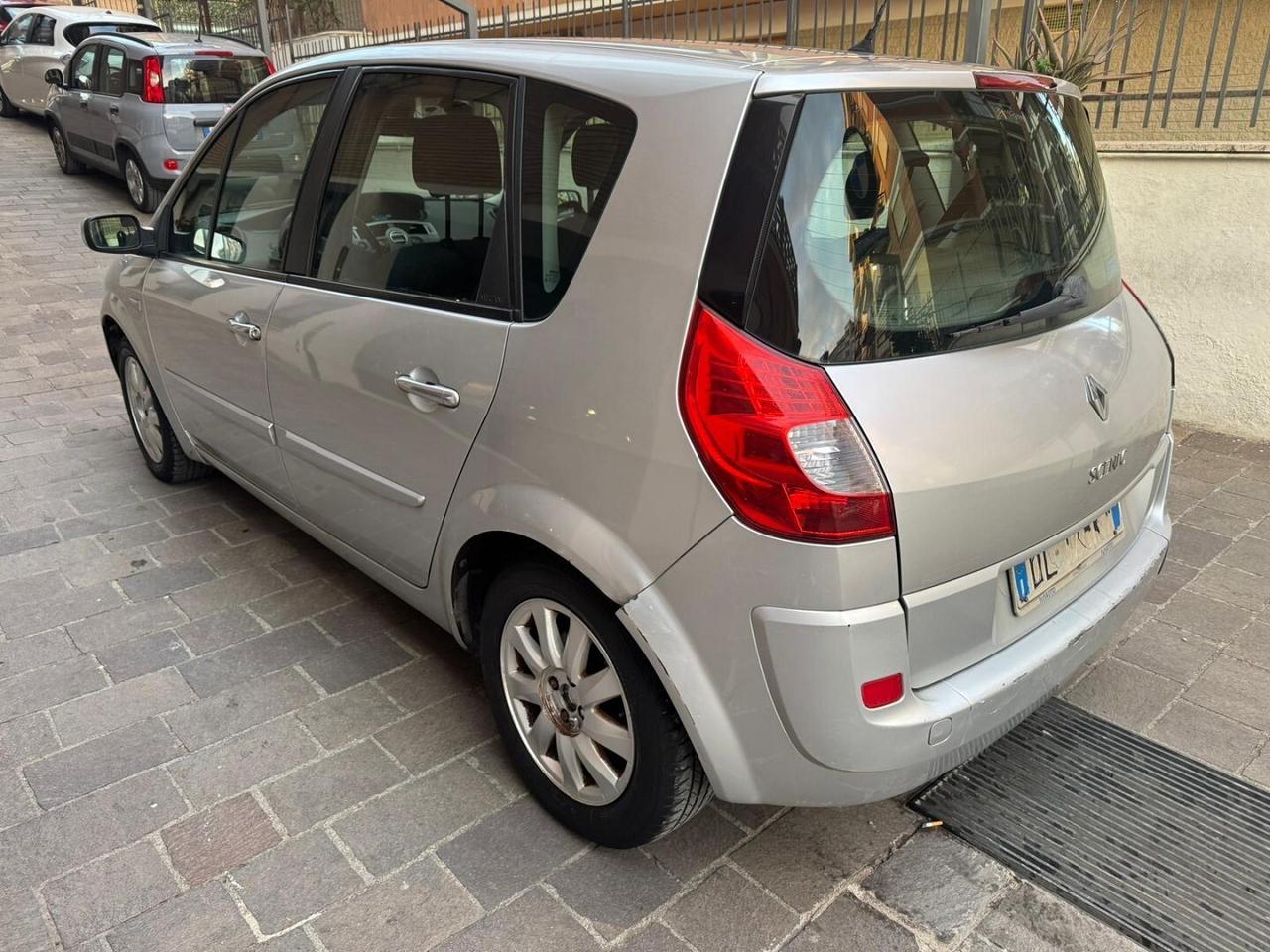 RENAULT Scenic 1.9 dCi 130CV