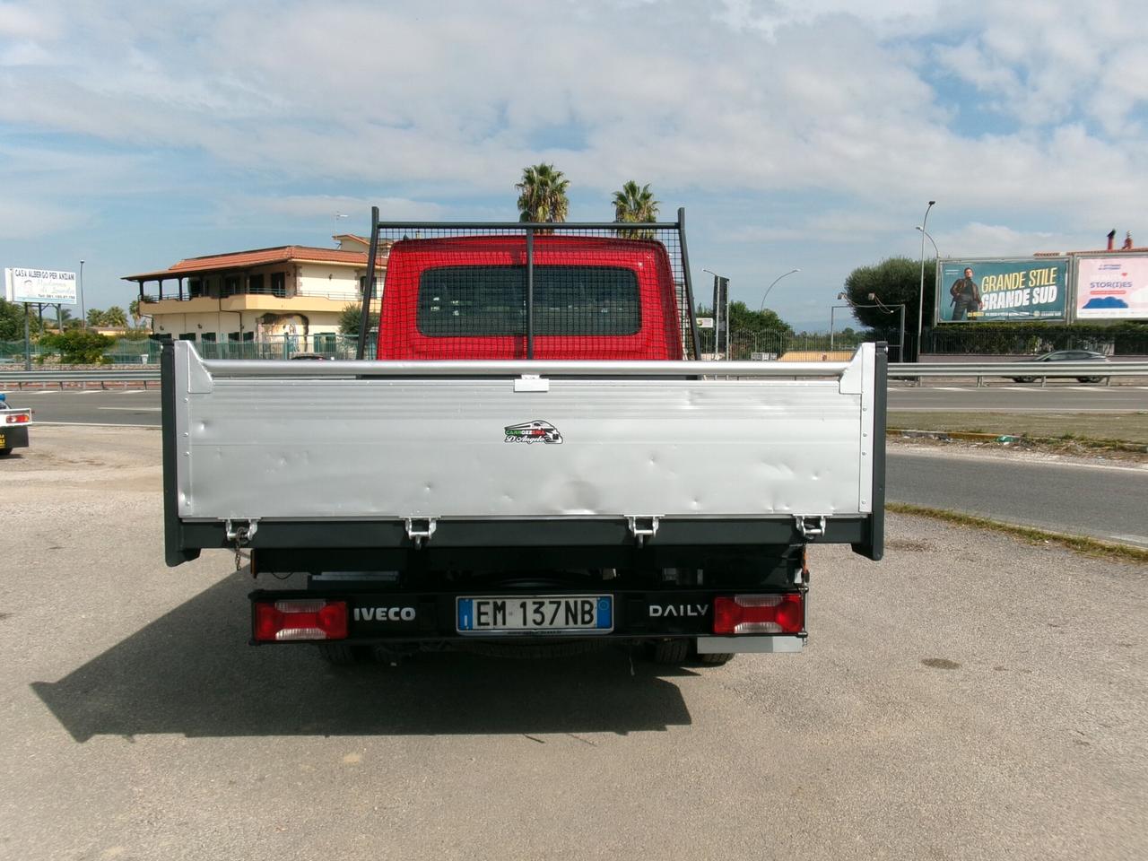 Iveco Daily 35C13 2.3 130CV EURO 5 DOPPIA CABINA 7P RIBALTABILE TRILATERALE
