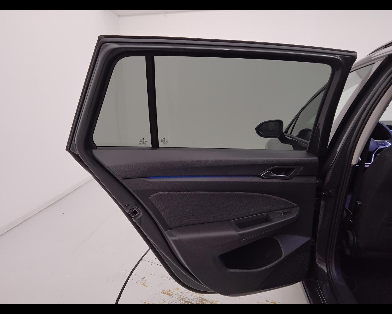 VOLKSWAGEN Golf VIII 2020 Variant - Golf Variant 2.0 tdi Life 115cv dsg