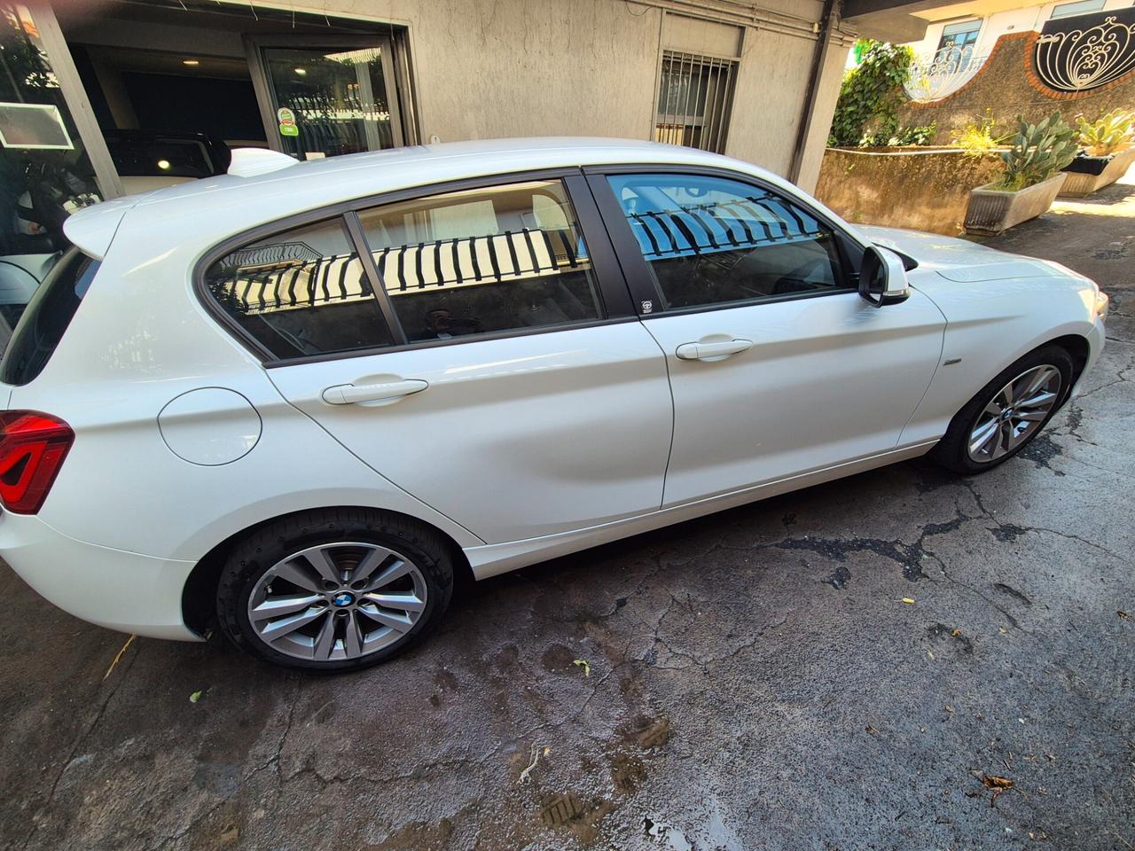 Bmw 120 120d 5p. Urban