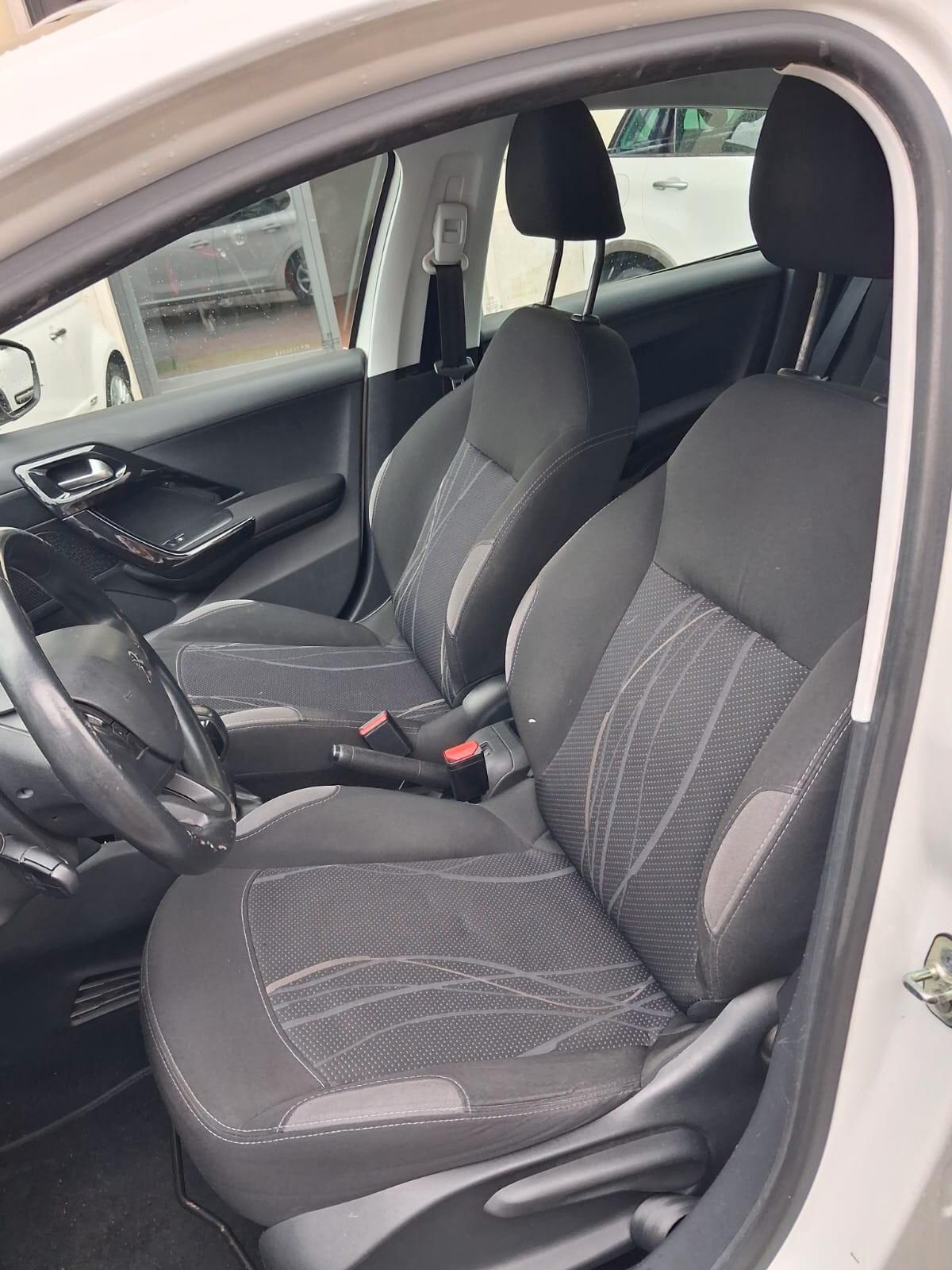 Peugeot 208 1.4 HDi 68 CV 5 porte Active