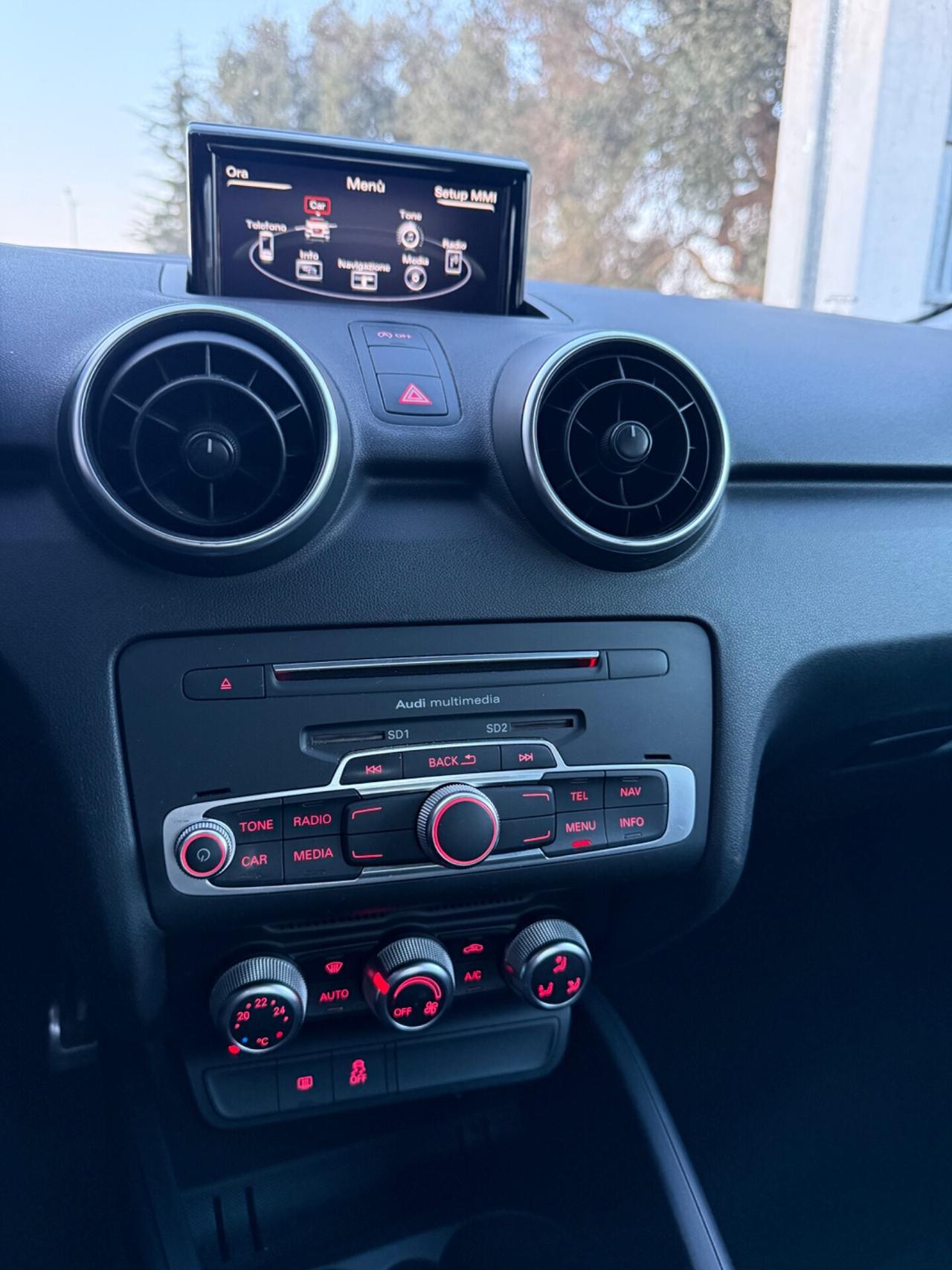 Audi A1 1.4 TDI S-Line Exterior,cerchi diamantati,Climatronic,ecc.