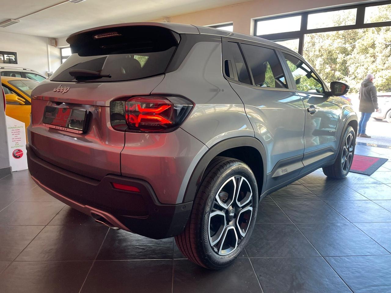 JEEP AVENGER 1.2TURBO 100cv SUMMIT 2025