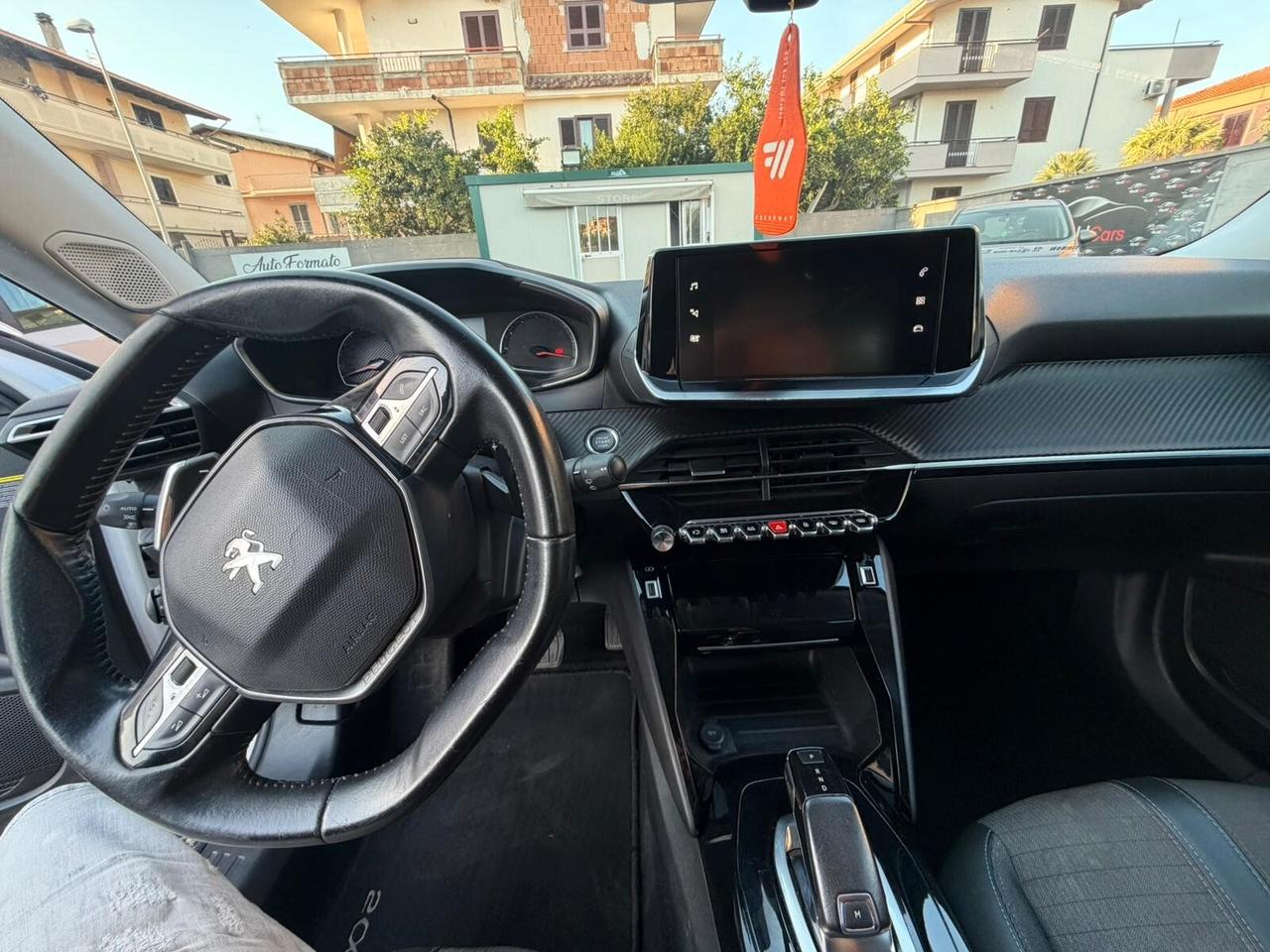 Peugeot 2008 BlueHDi 130 S&S EAT8 Allure