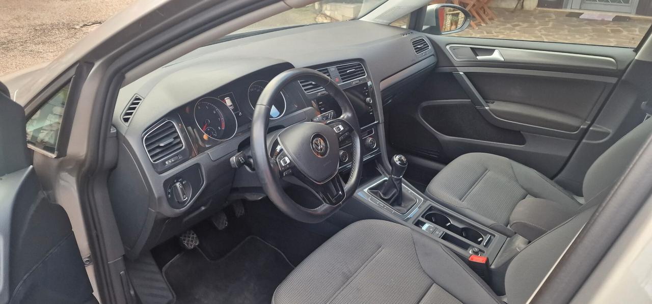 Volkswagen Golf 1.0 TSI 115 CV 5p. Business BlueMotion Technology