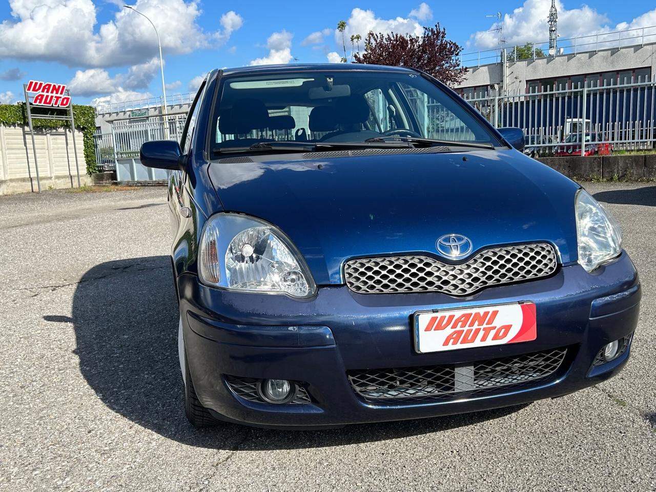 Toyota Yaris 1.0i 16V cat 5 porte