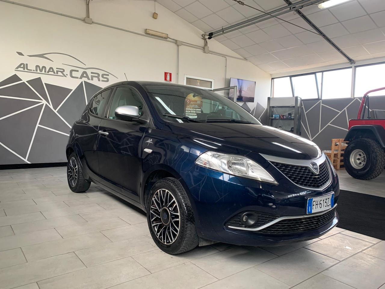 Lancia Ypsilon 1.3 MJT 16V 95 CV 5 porte NEOPATENTATI