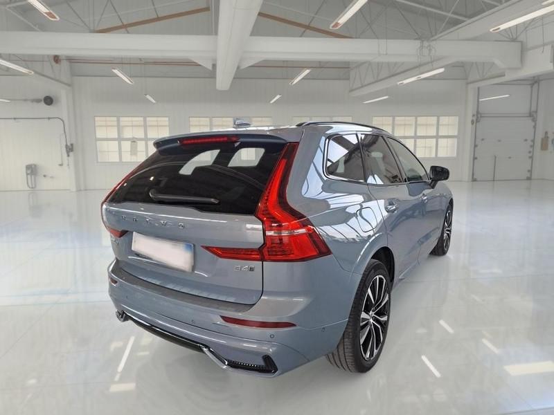 VOLVO XC60 B4 D AWD AUTOMATICO ULTIMATE DARK SUV