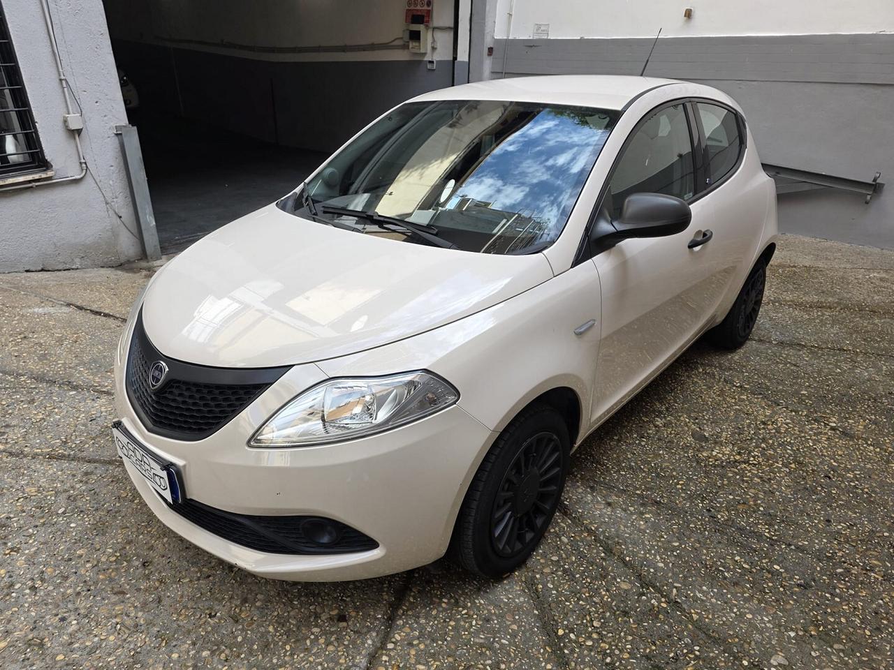 LANCIA YPSILON 1.2 - GARANZIA 12 MESI INCLUSA