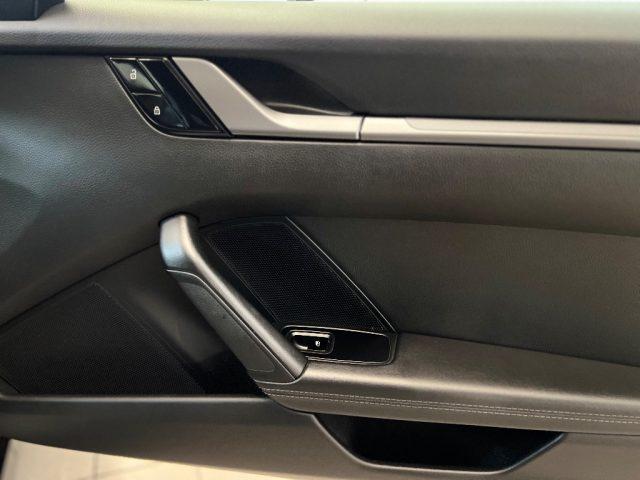 PORSCHE 911 Carrera 4 //TOTAL BLACK//