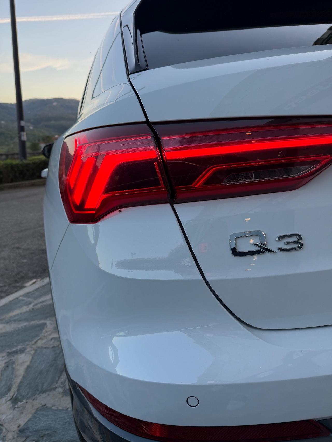 Audi Q3 40 TDI quattro TETTO MATRIX