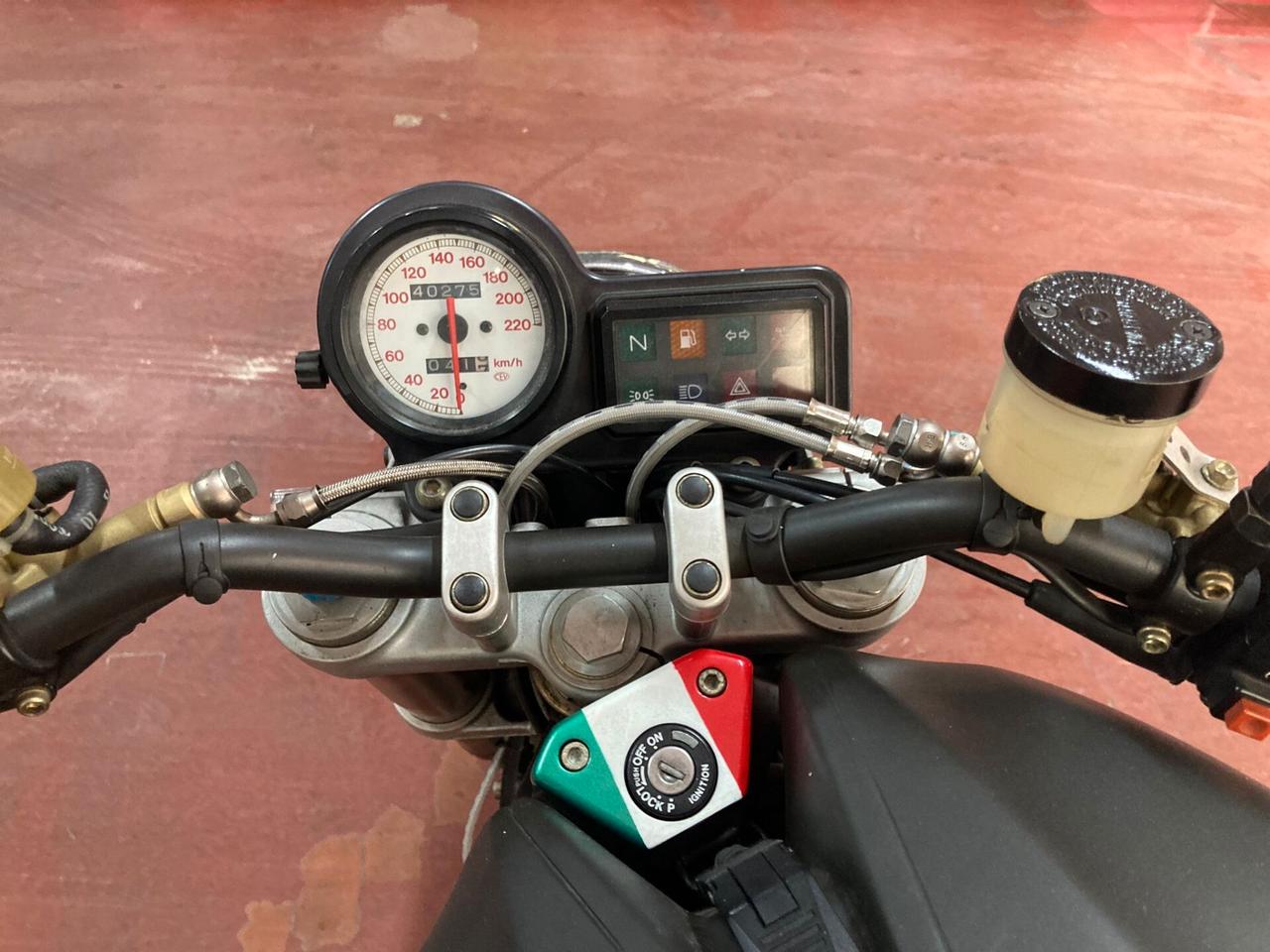 Ducati Monster 900