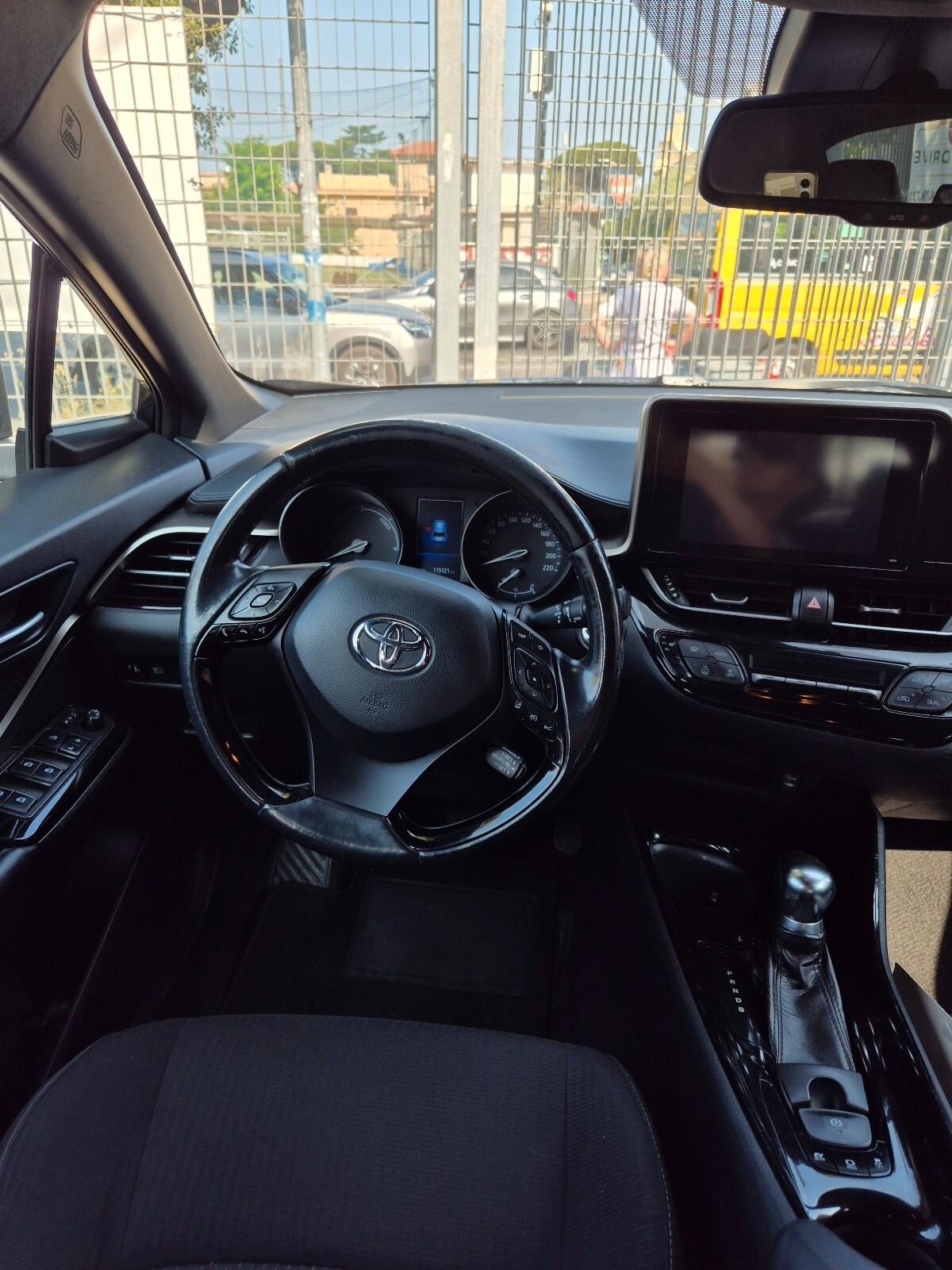 Toyota C-HR 1.8 Hybrid E-CVT Toyota Team