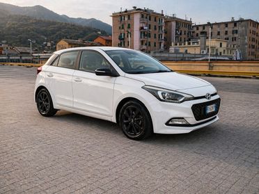 Hyundai i20 1.2 GPL 2016 – 115.000 km – perfetta Vendo Hyundai i20 GPL in condizioni davvero ottime, macchina tenuta con cura e sempre seguita. – anno 2016 – 115.000 km – benzina/GPL – unico proprietario – interni