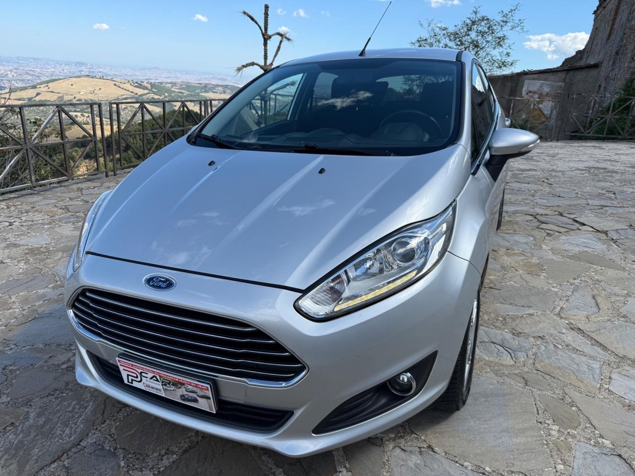 Ford Fiesta 1.5 TDCi 75CV 5 porte Titanium