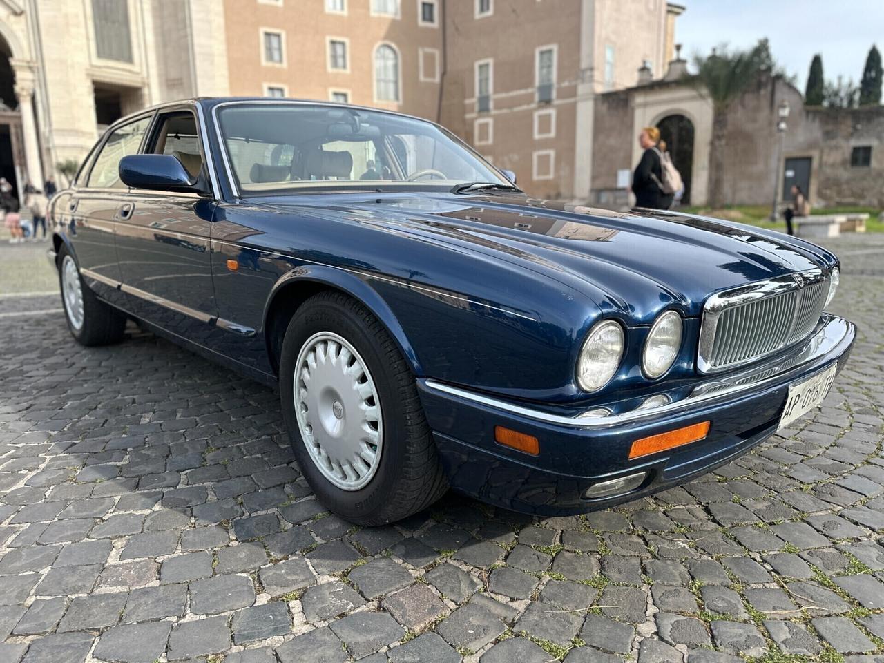 Jaguar XJ 4.0 6 Cil. 241cv Automatica ASI