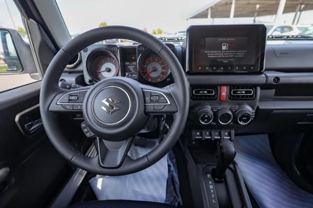 SUZUKI Jimny Nomade 1.5 GLX Autovettura 4 Posti Cambio Autom.