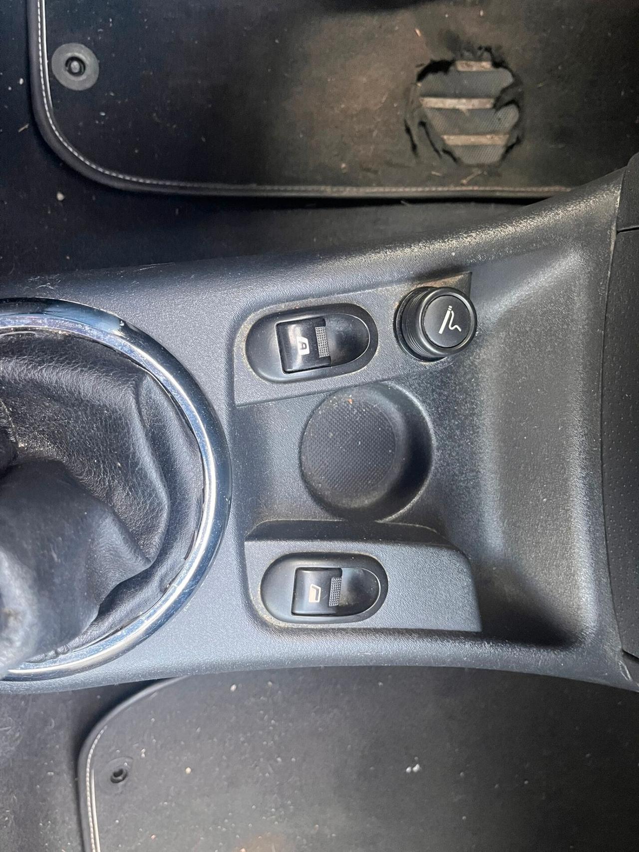 Citroen C3 Pluriel 1.4 hdi Gold by Pinko - 2011