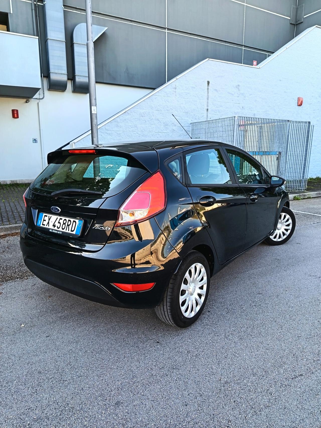 Ford Fiesta 2014 1.0 benzina 80.000KM 12 MESI DI GARANZIA NEOPATENTATI