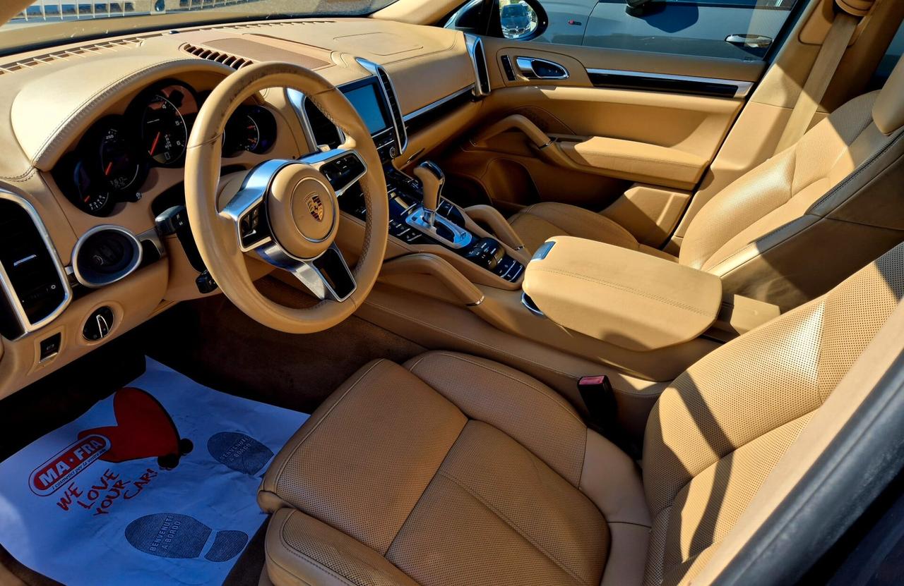 Porsche Cayenne 3.0 Diesel - Tetto apribile