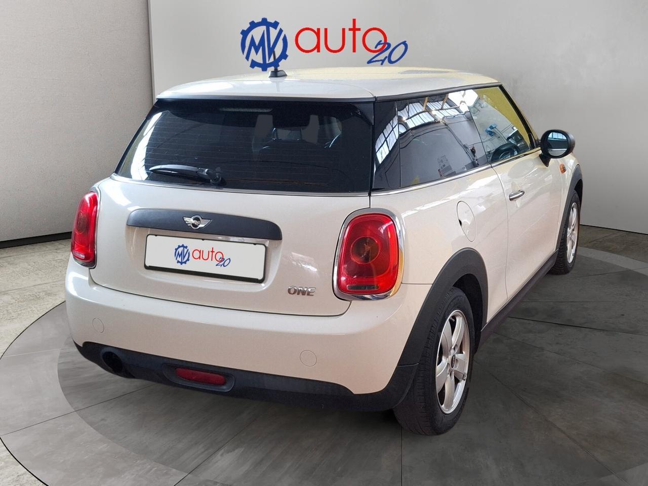Mini 1.2 One Boost 75cv vetri privacy