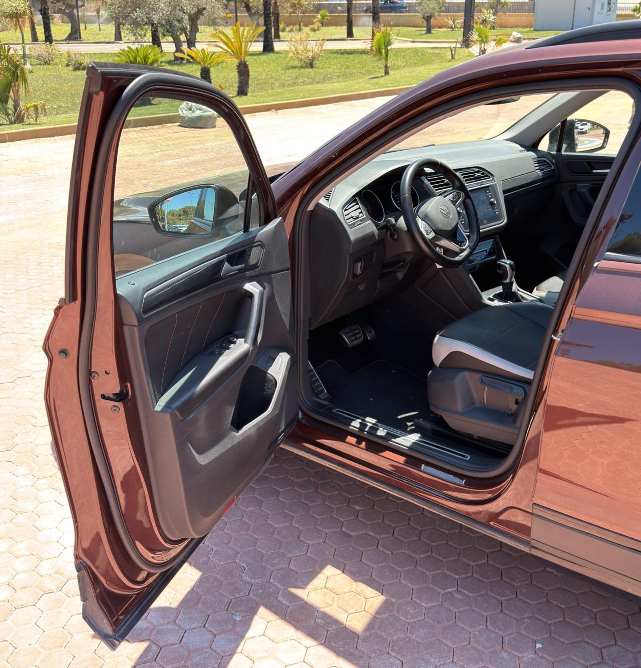 Volkswagen Tiguan 2.0 TDI 150 CV Life – Comfort, Spazio e Prestazioni