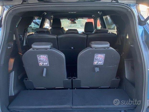 PEUGEOT 5008 BlueHDi 130 S&S EAT8 Allure Pack